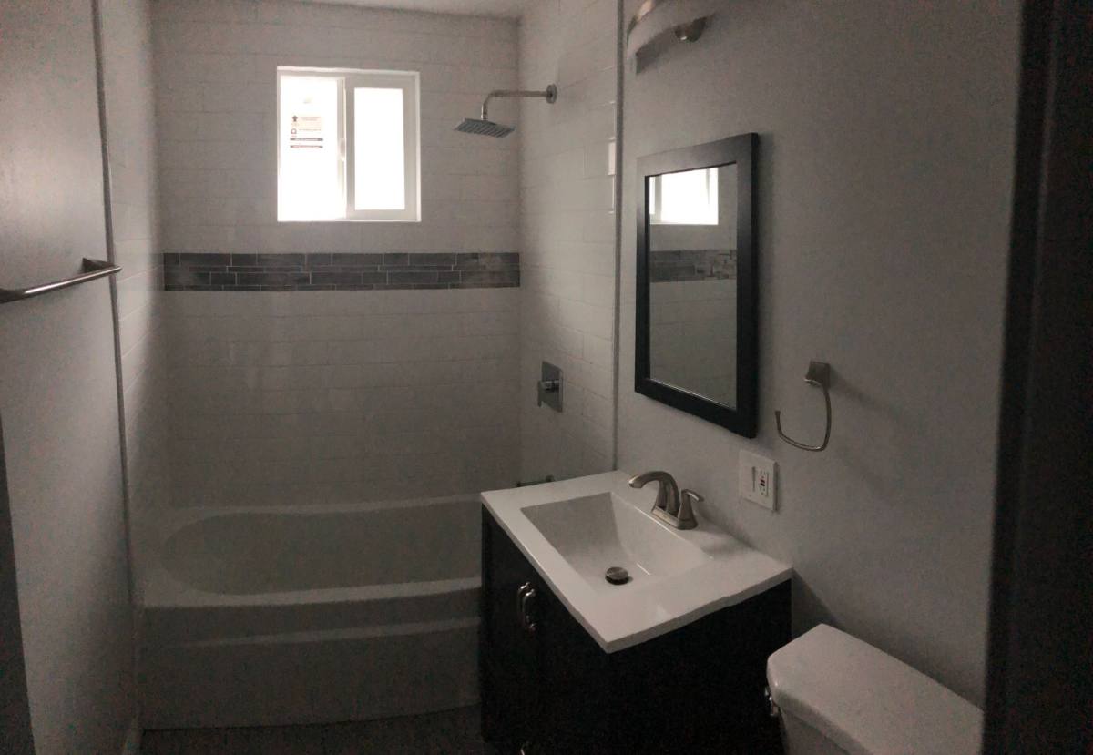 Apartment for rent at 922 N Summit Ave, Pasadena, CA 91103