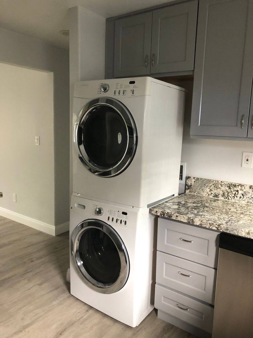 Apartment for rent at 922 N Summit Ave, Pasadena, CA 91103