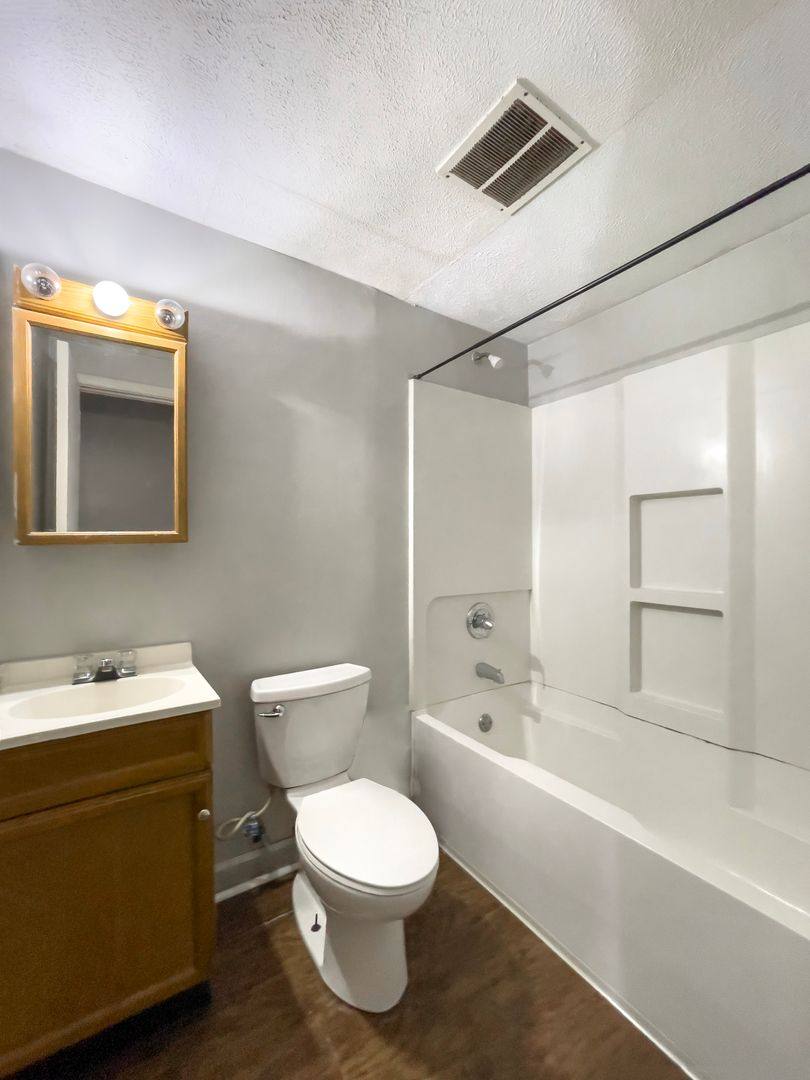 Apartment for rent at 715 S Brittain Ave, Muncie, IN 47303