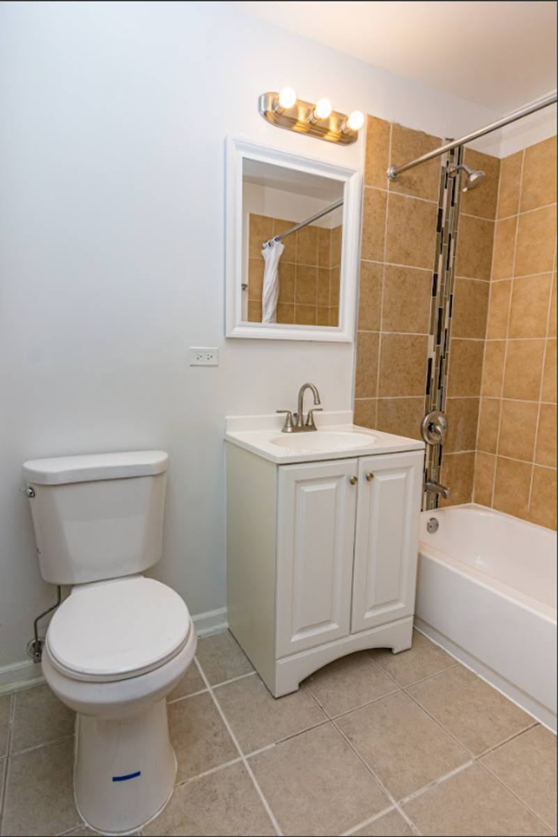 Apartment for rent at 7350 S Phillips Ave, Chicago, IL 60649