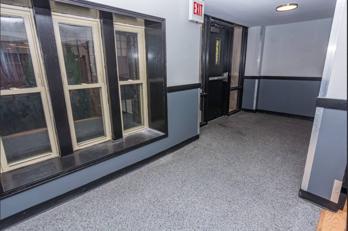 Apartment for rent at 7350 S Phillips Ave, Chicago, IL 60649