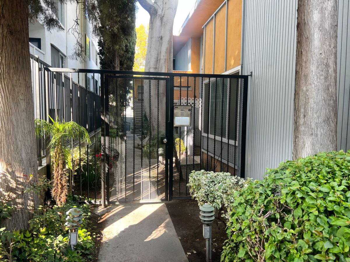 Apartment for rent at 10907 Fruitland Dr, Studio City, CA 91604