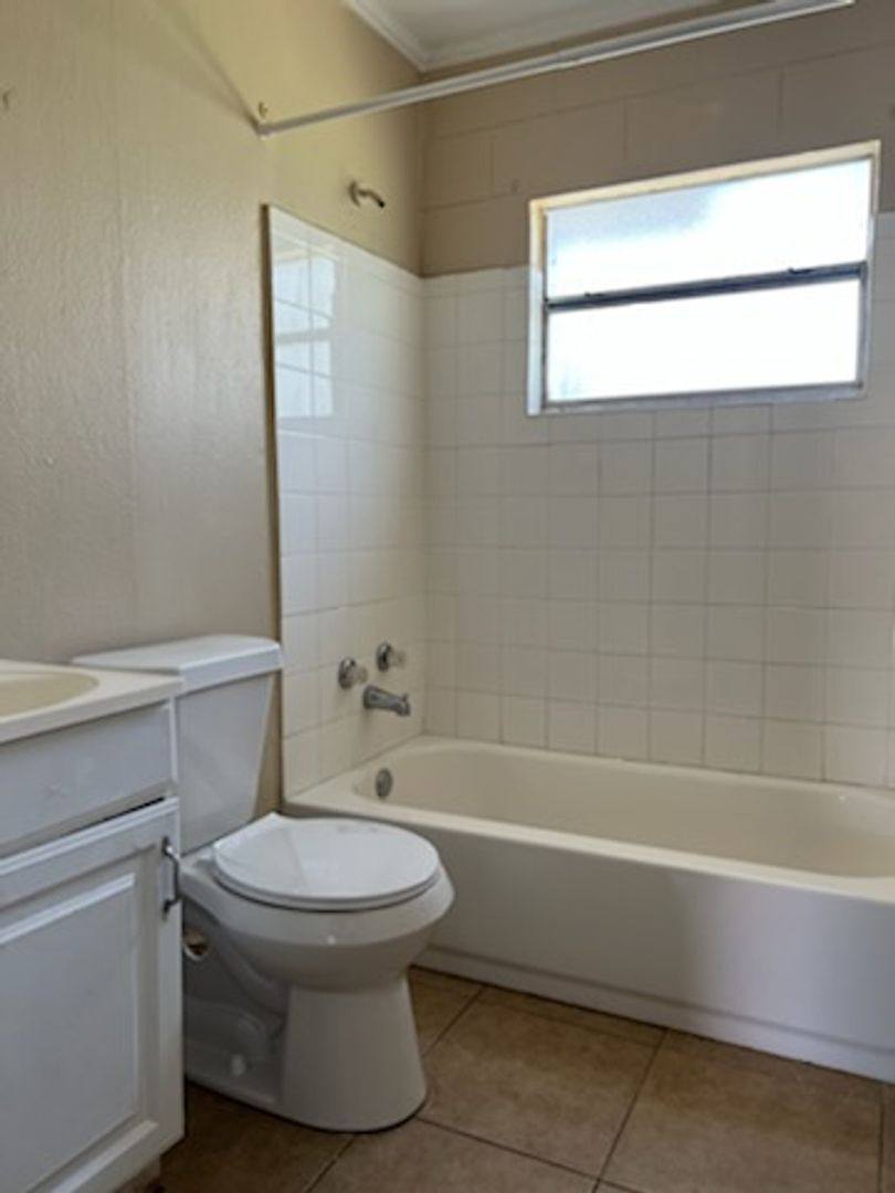 House for rent at 522 Washington Ave #POLK, Lake Wales, FL 33853