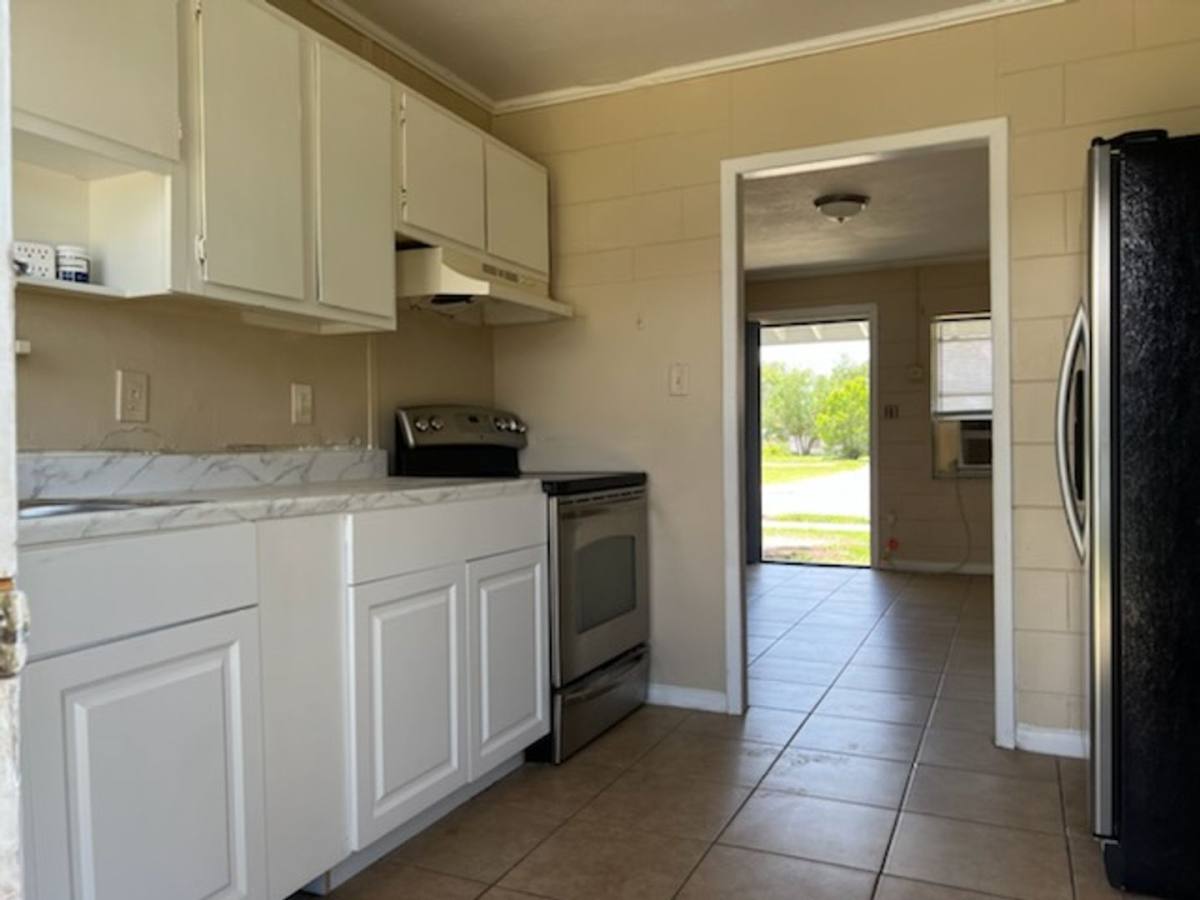 House for rent at 522 Washington Ave #POLK, Lake Wales, FL 33853
