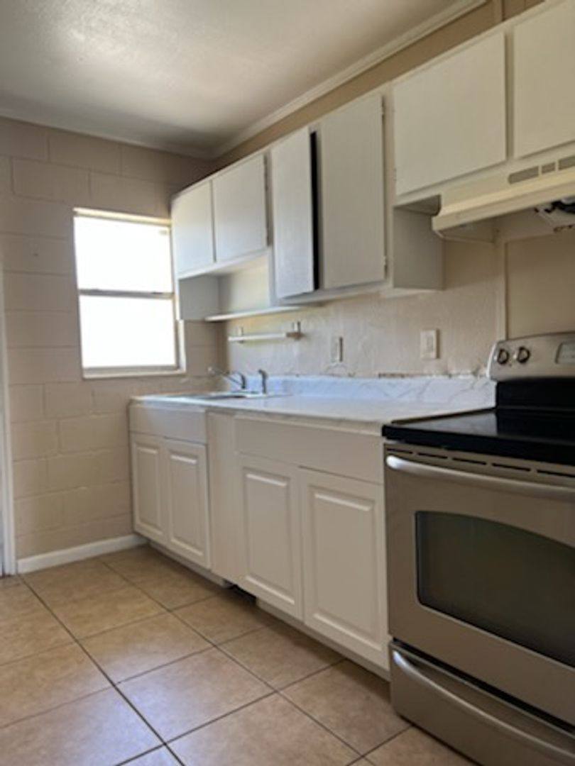 House for rent at 522 Washington Ave #POLK, Lake Wales, FL 33853
