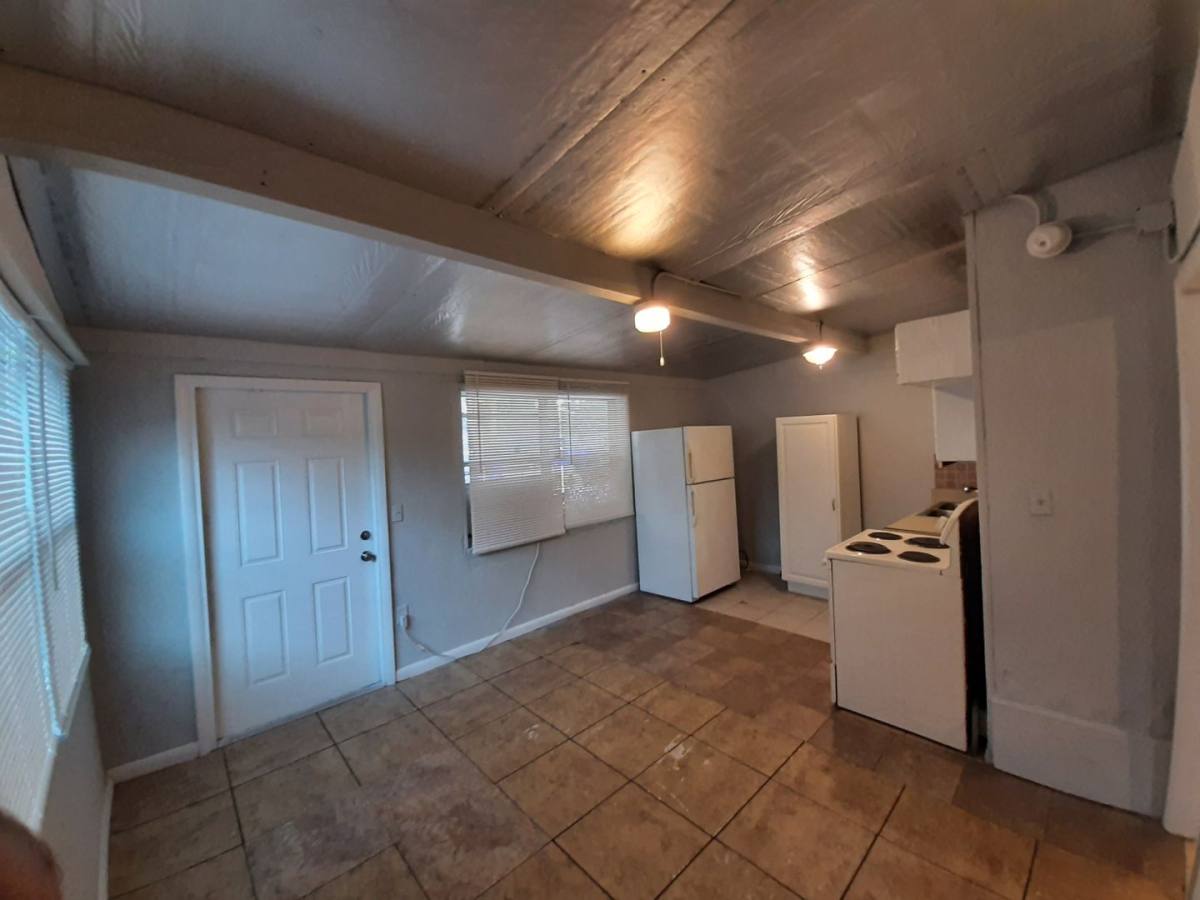 Apartment for rent at 2170-2172 Davis Court, Fort Myers, FL 33916