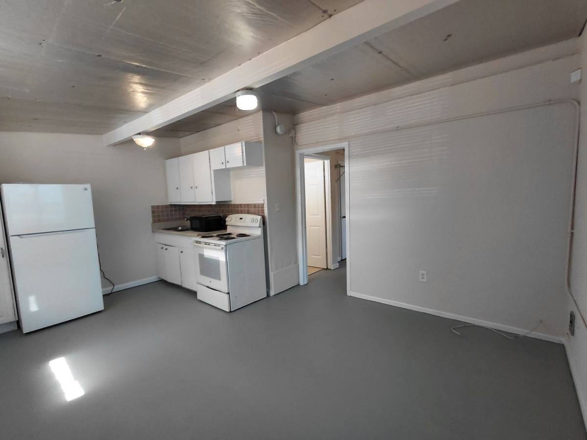 Apartment for rent at 2170-2172 Davis Court, Fort Myers, FL 33916