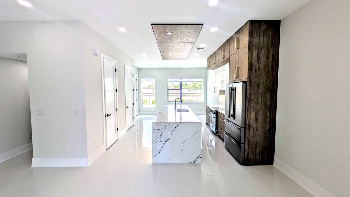 Townhouse for rent at 2194 Fruitville Rd, Sarasota, FL 34237
