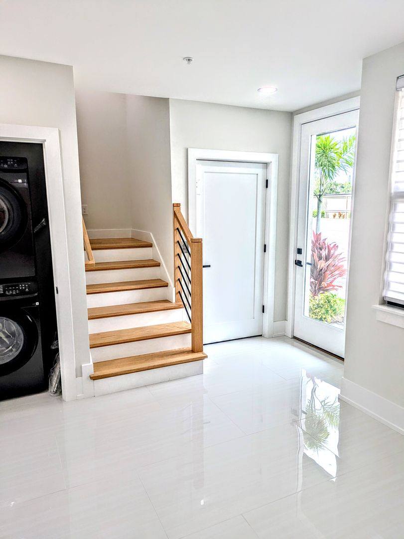 Townhouse for rent at 2194 Fruitville Rd, Sarasota, FL 34237