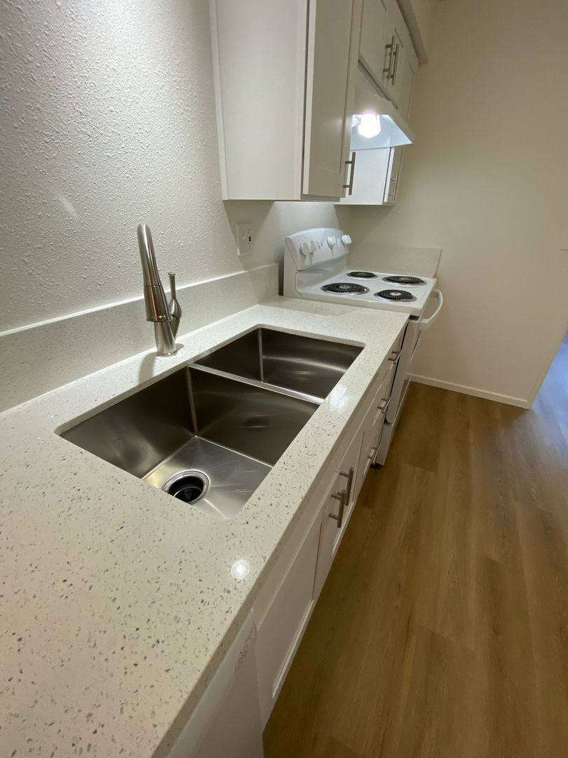Apartment for rent at 17925 E Burnside St #105, Portland, OR 97233