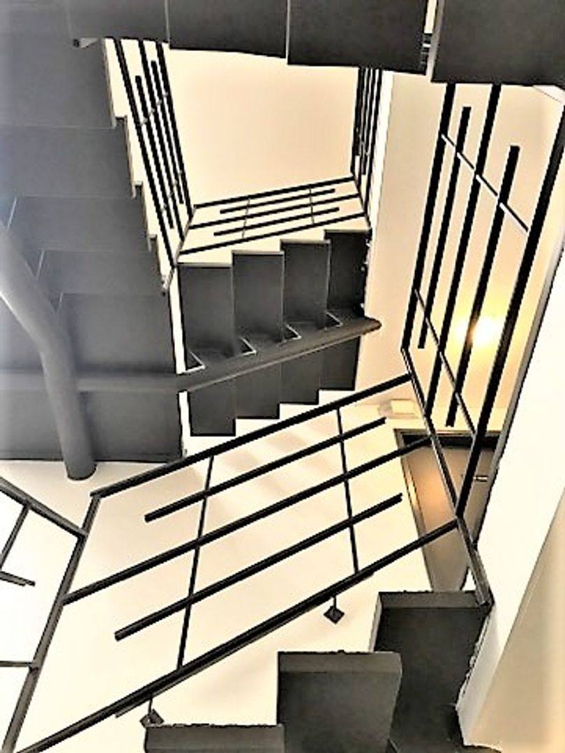 Apartment for rent at 4110 12th Ave NE, Seattle, WA 98105