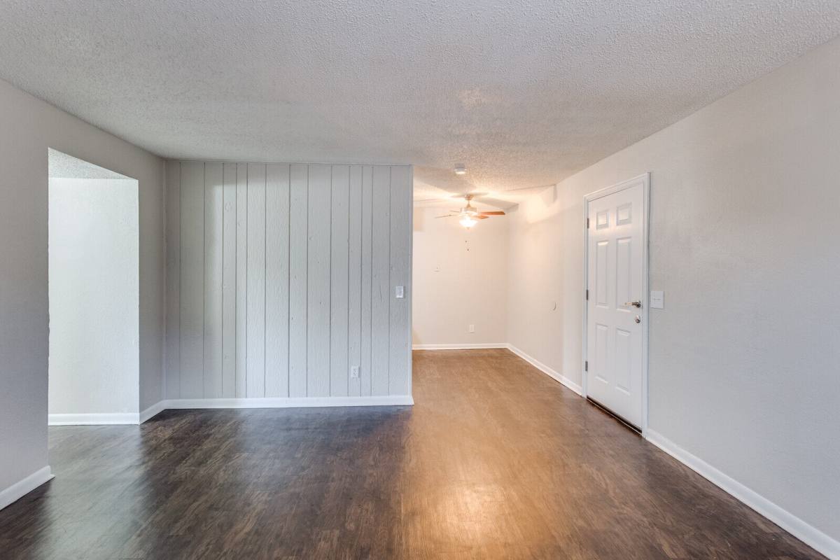 Apartment for rent at 817 NW 23rd St #6, Oklahoma City, OK 73160