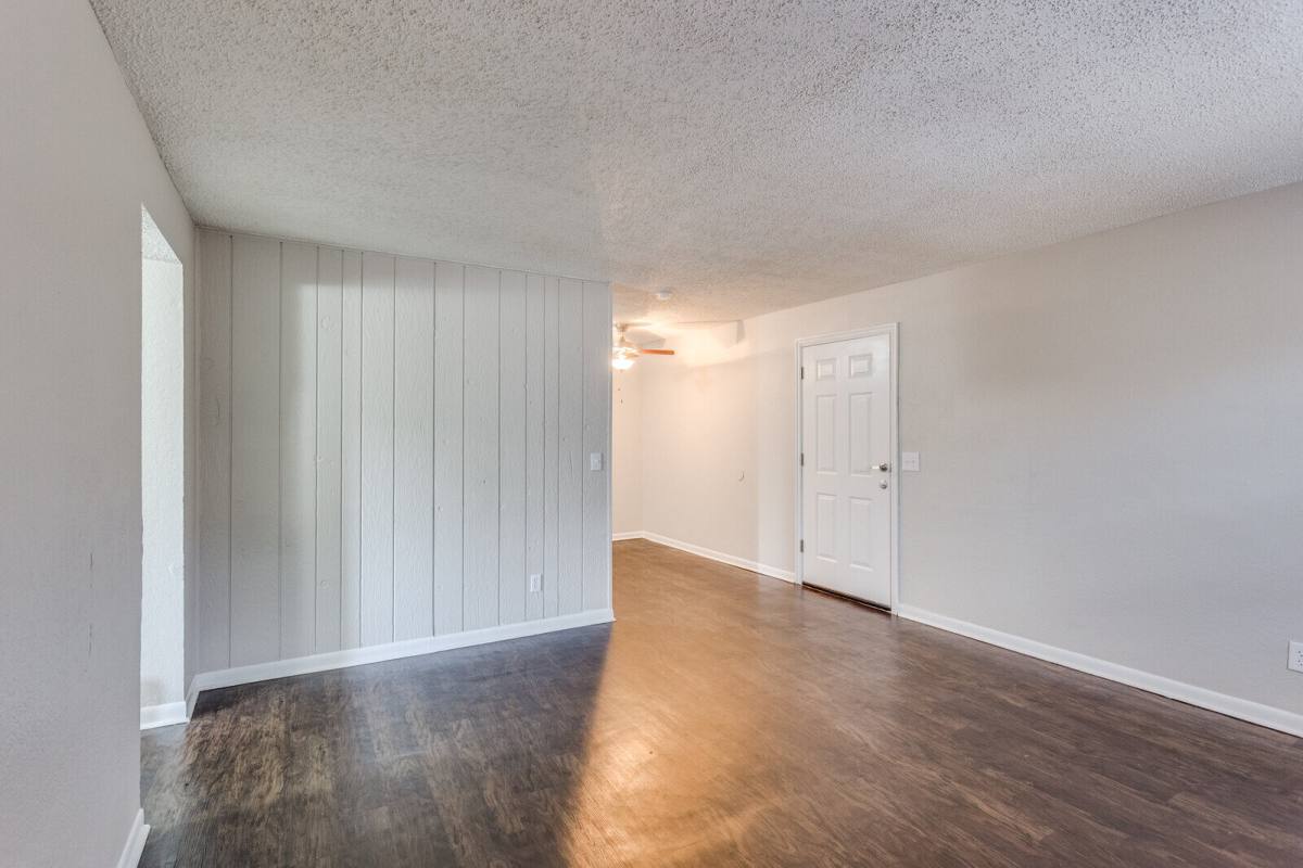 Apartment for rent at 817 NW 23rd St #6, Oklahoma City, OK 73160