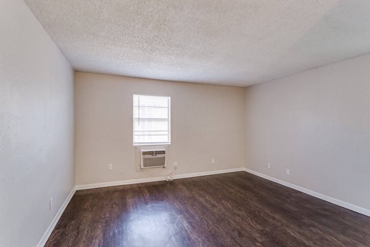 Apartment for rent at 817 NW 23rd St #6, Oklahoma City, OK 73160