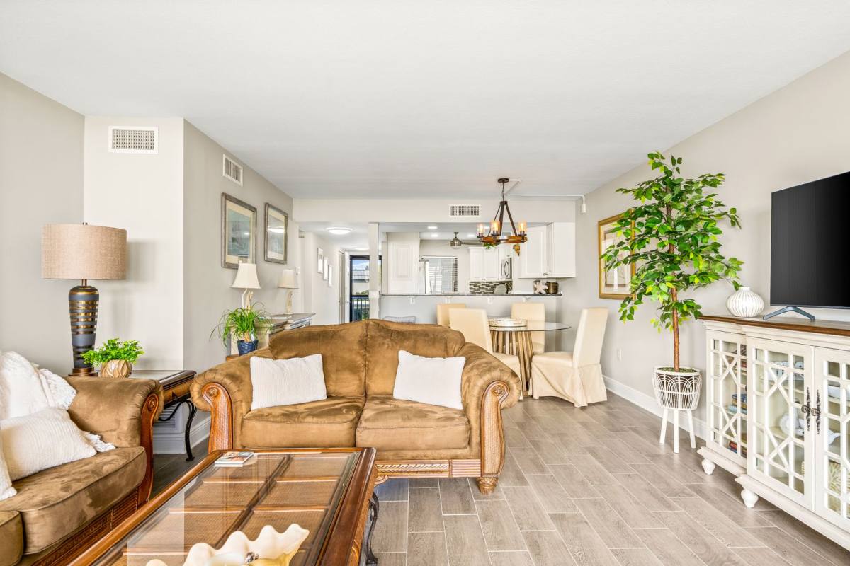 Apartment for rent at 4141 Ocean Dr, Vero Beach, FL 32963
