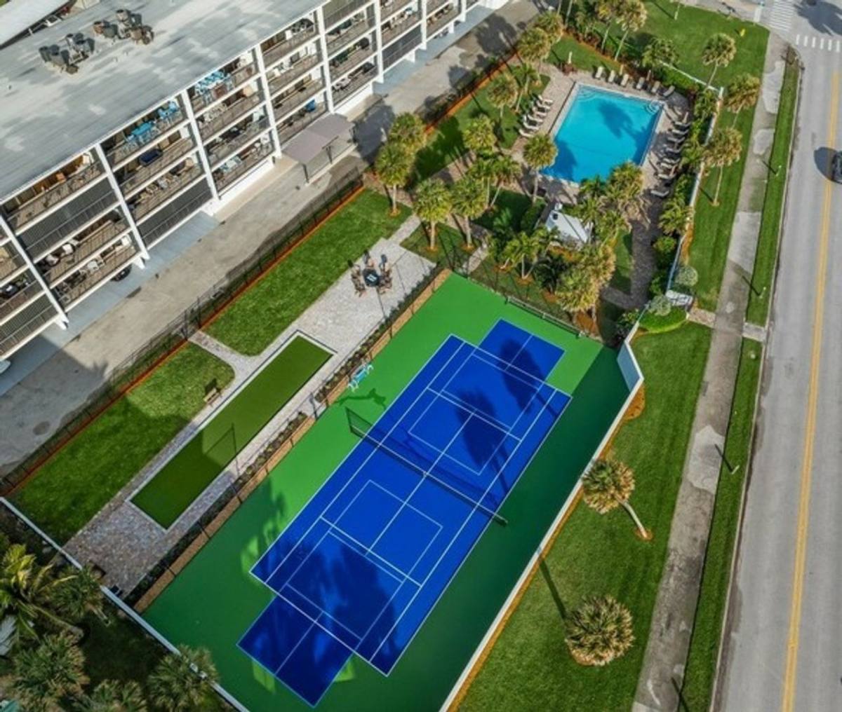Apartment for rent at 4141 Ocean Dr, Vero Beach, FL 32963
