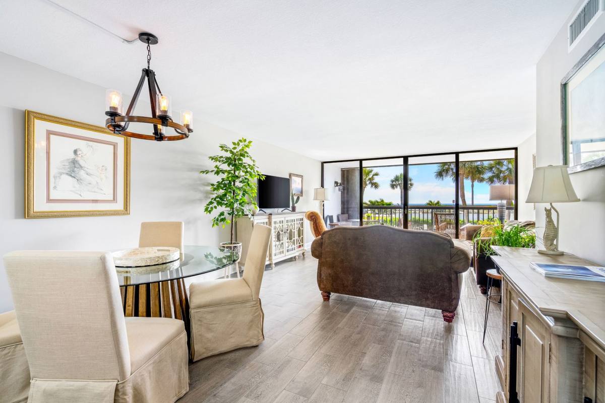 Apartment for rent at 4141 Ocean Dr, Vero Beach, FL 32963