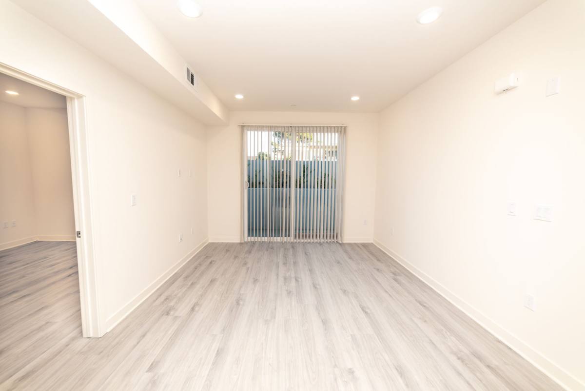 Apartment for rent at 11433 Albers St, North Hollywood, CA 91601