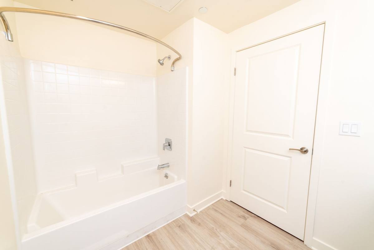 Apartment for rent at 11433 Albers St, North Hollywood, CA 91601