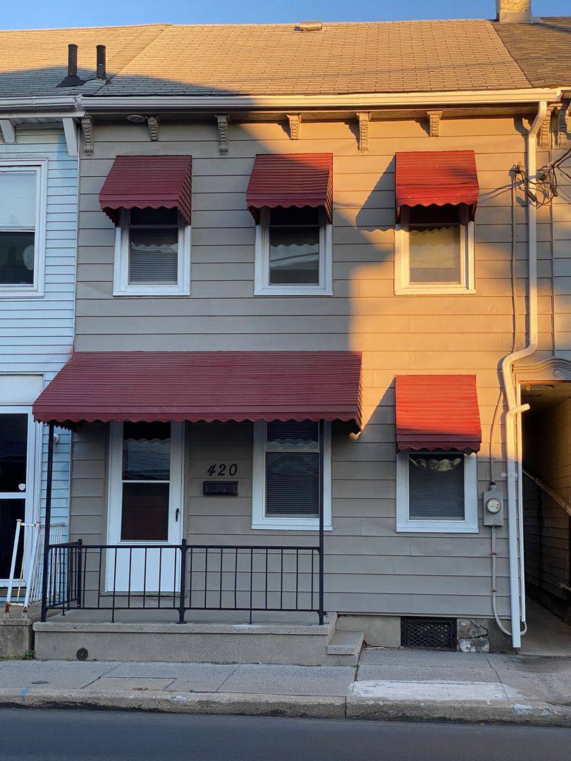 Townhouse for rent at 420 N 12th St, Lebanon, PA 17046