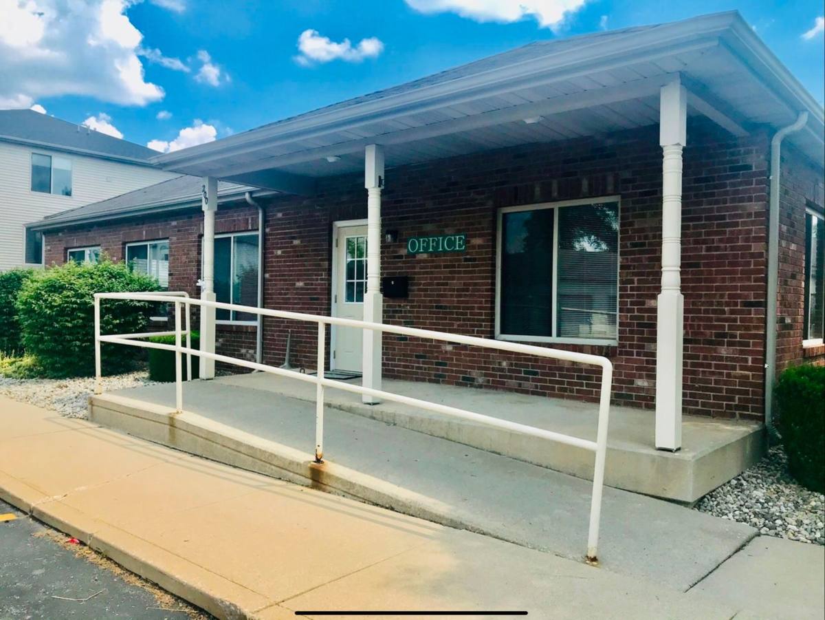 Apartment for rent at 200 Kinney Dr, Warsaw, IN 46580