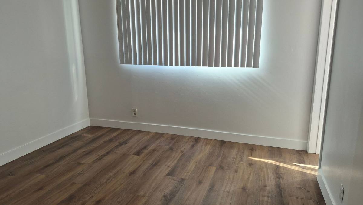 Apartment for rent at 10300-10304 La Reina Ave, Downey, CA 90241