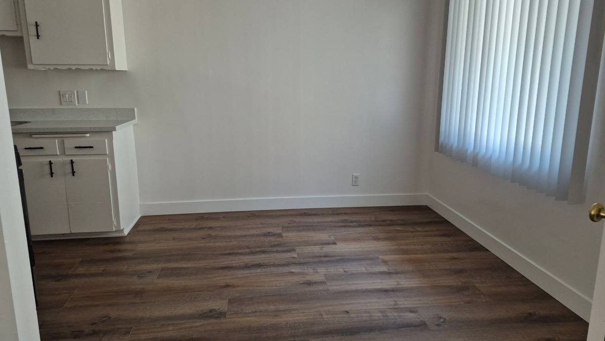 Apartment for rent at 10300-10304 La Reina Ave, Downey, CA 90241