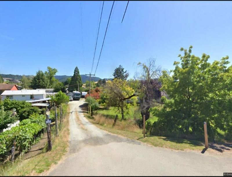 House for rent at 1218 NE Division St, Myrtle Creek, OR 97457