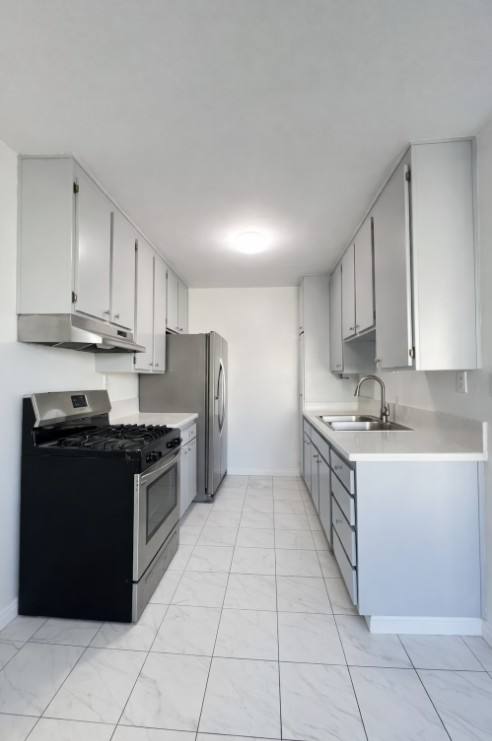 Apartment for rent at 14650 Saticoy St #9, Van Nuys, CA 91405
