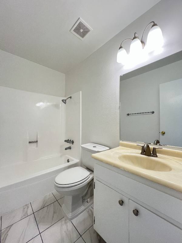 Apartment for rent at 14650 Saticoy St #9, Van Nuys, CA 91405