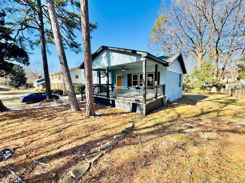House for rent at 1001 Archdale Dr, Charlotte, NC 28217