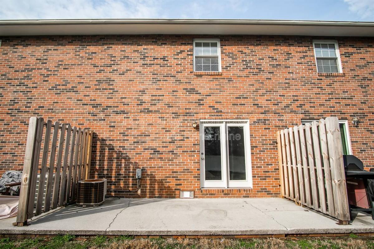 Apartment for rent at 3112 E Governor John Sevier Highway, Knoxville, TN 37914
