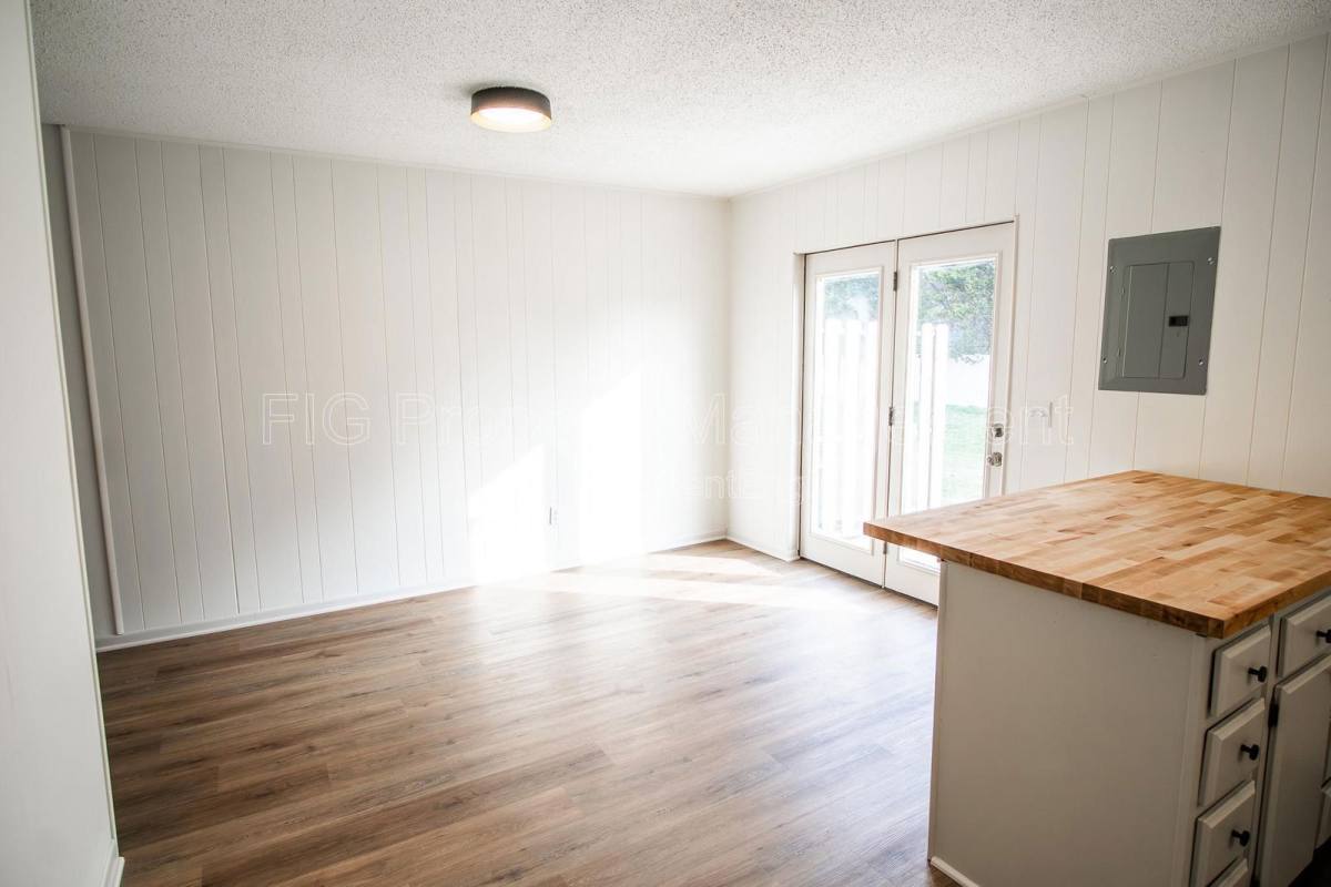 Apartment for rent at 3112 E Governor John Sevier Highway, Knoxville, TN 37914
