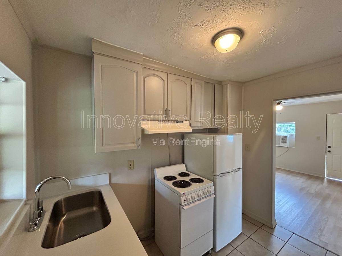 Apartment for rent at 517 E 5th St #B, Sanford, FL 32771