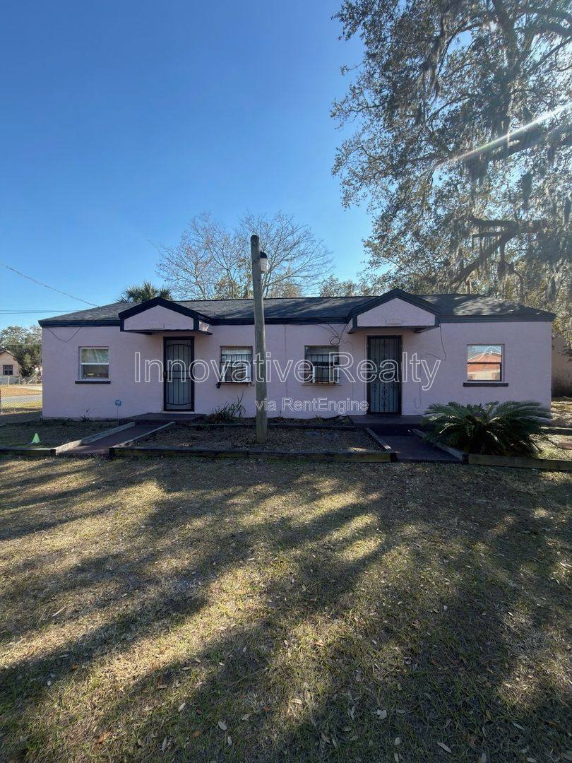 Apartment for rent at 517 E 5th St #B, Sanford, FL 32771