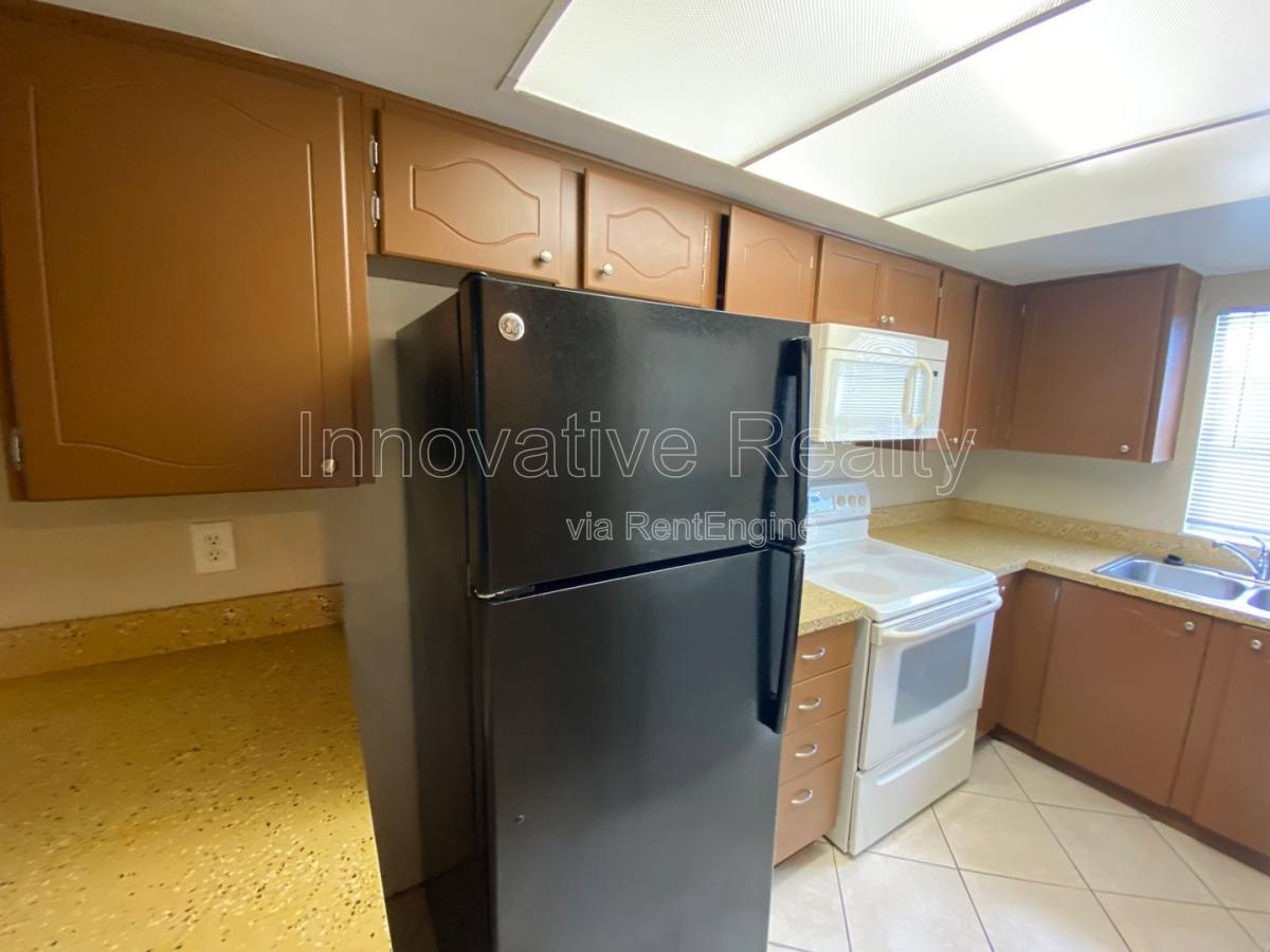 Condo for rent at 623 E San Sebastian Court, Altamonte Springs, FL 32714