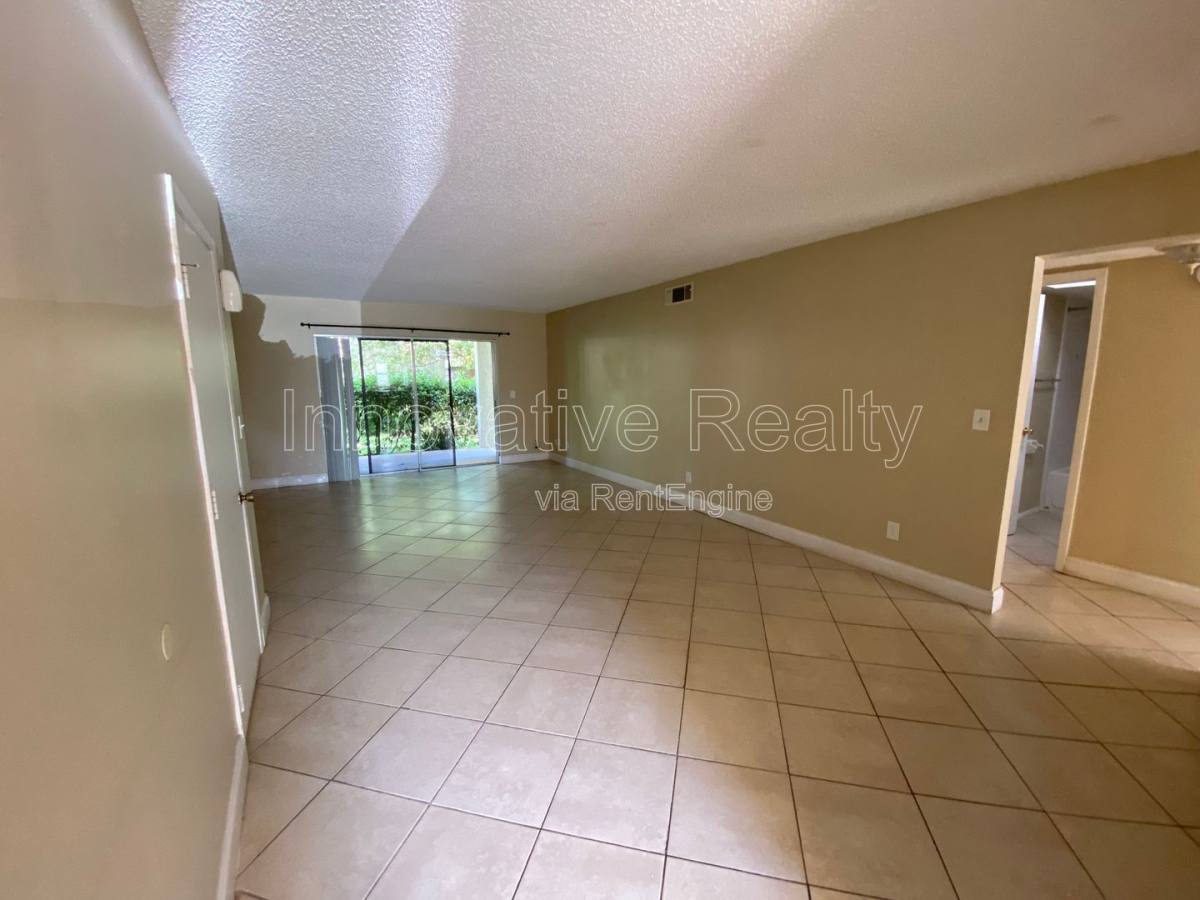Condo for rent at 623 E San Sebastian Court, Altamonte Springs, FL 32714