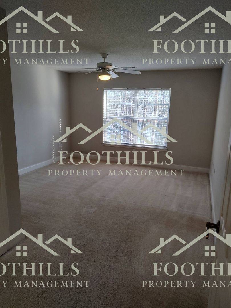 Apartment for rent at 213 Lookover Dr, Anderson, SC 29621