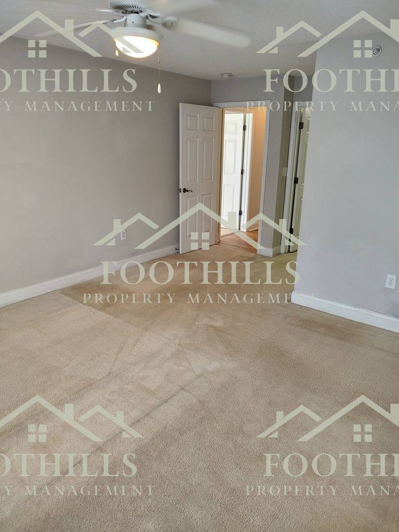 Apartment for rent at 213 Lookover Dr, Anderson, SC 29621