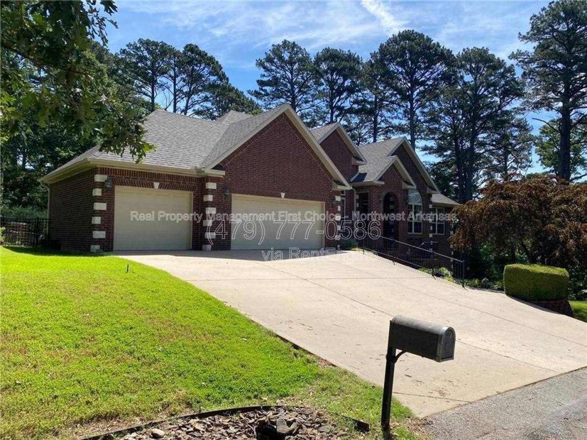 House for rent at 1 Dent Lane, Bella Vista, AR 72714