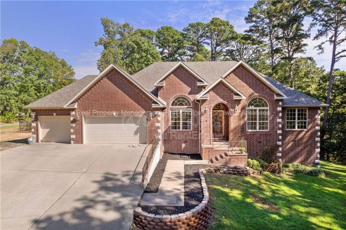 House for rent at 1 Dent Lane, Bella Vista, AR 72714