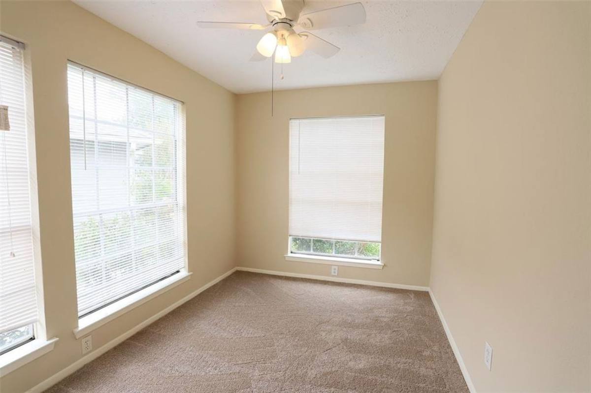 House for rent at 11011 Shadowfield Dr, Houston, TX 77064