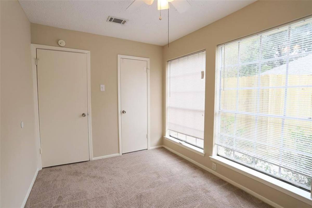 House for rent at 11011 Shadowfield Dr, Houston, TX 77064