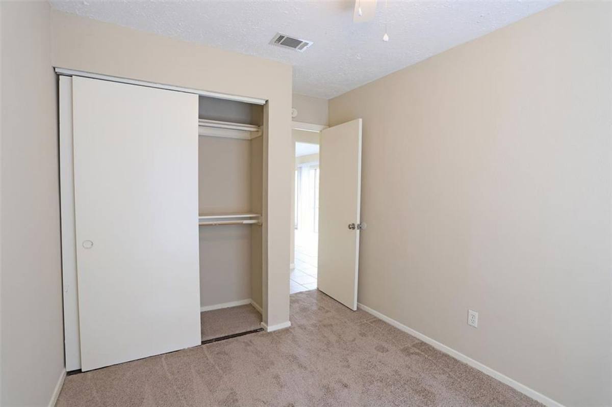 House for rent at 11011 Shadowfield Dr, Houston, TX 77064