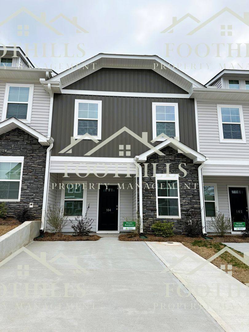 Townhouse for rent at 104 Lowland Dr, Anderson, SC 29621