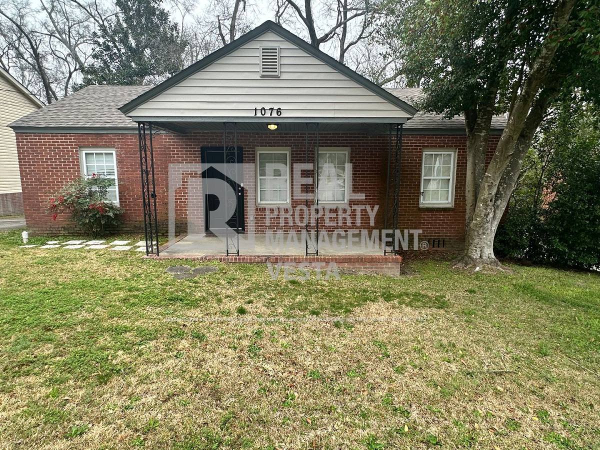 House for rent at 1076 Carlisle Ave, Macon, GA 31204