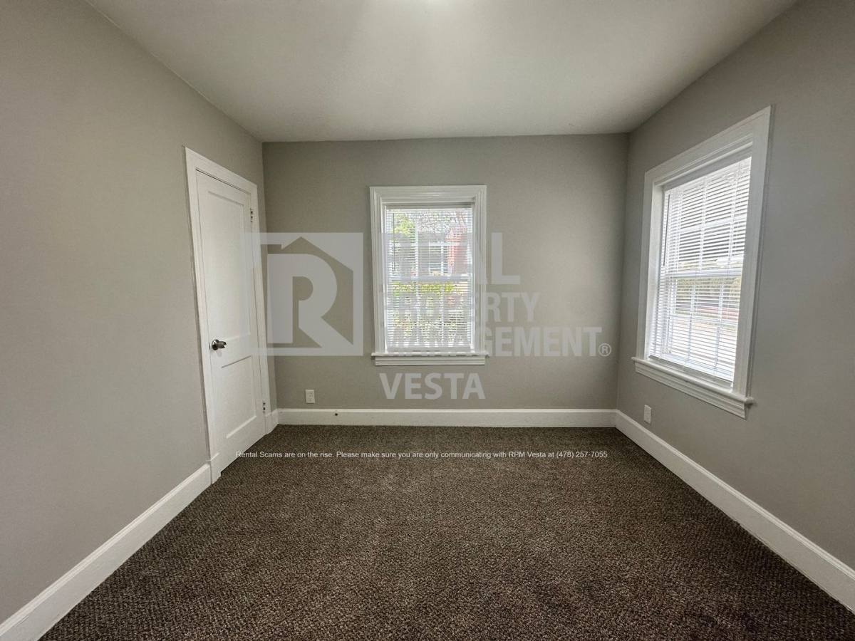 House for rent at 1076 Carlisle Ave, Macon, GA 31204