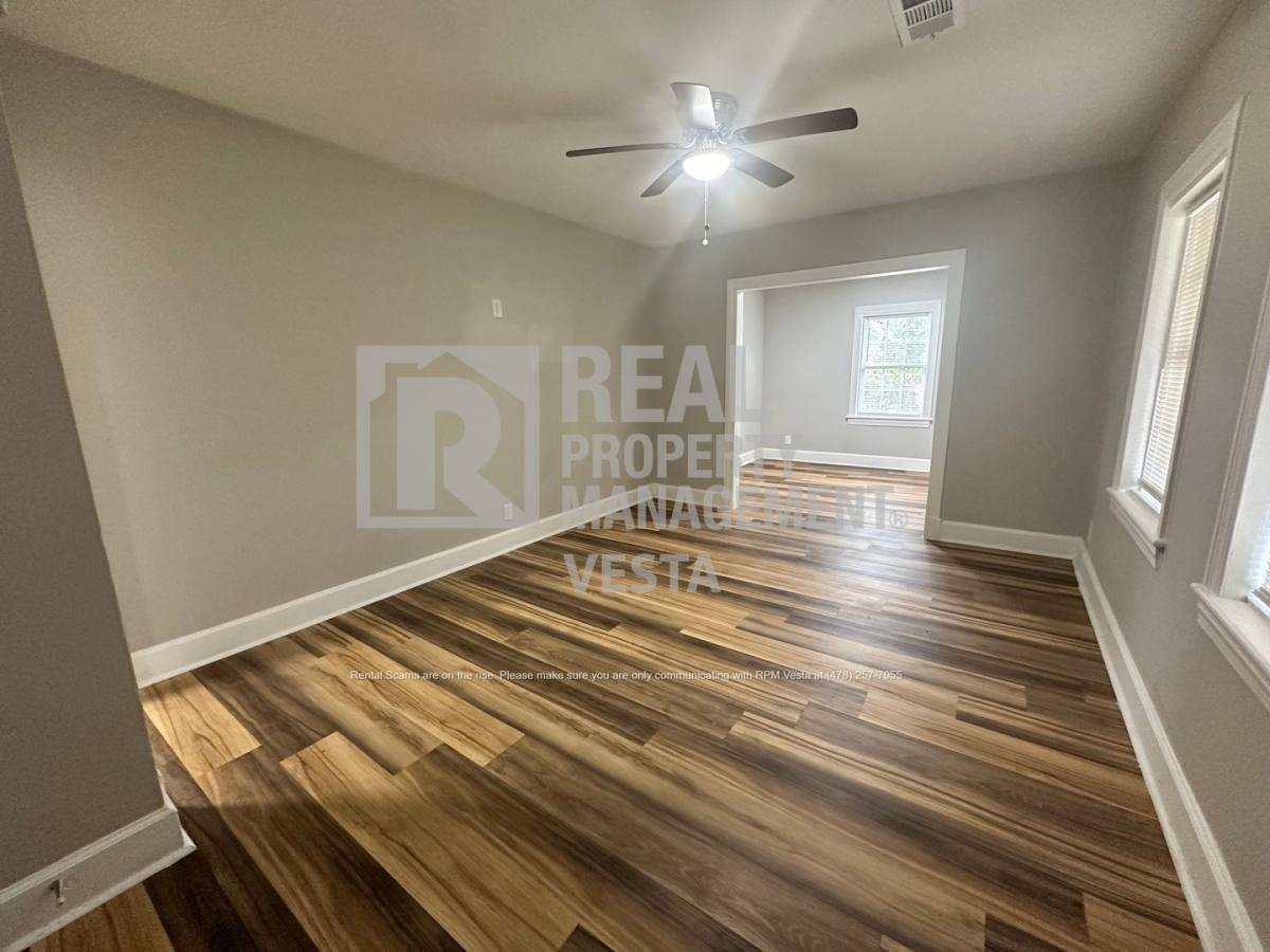 House for rent at 1076 Carlisle Ave, Macon, GA 31204