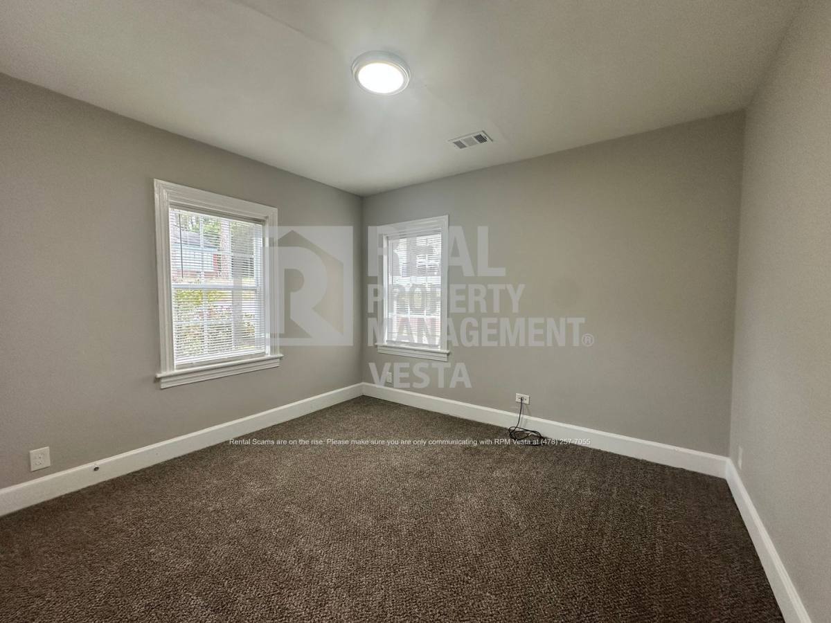 House for rent at 1076 Carlisle Ave, Macon, GA 31204
