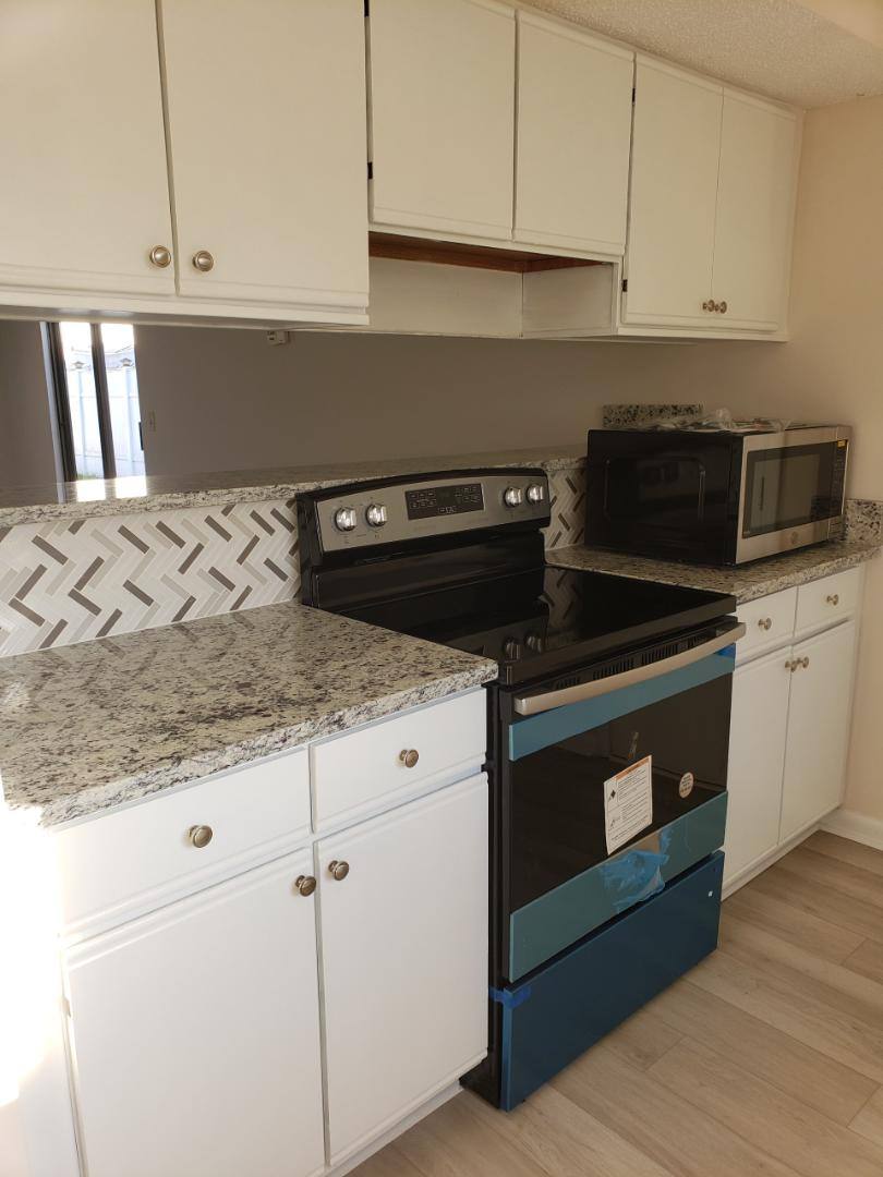 Townhouse for rent at 10709 Meadowlea Circle W, Jacksonville, FL 32218